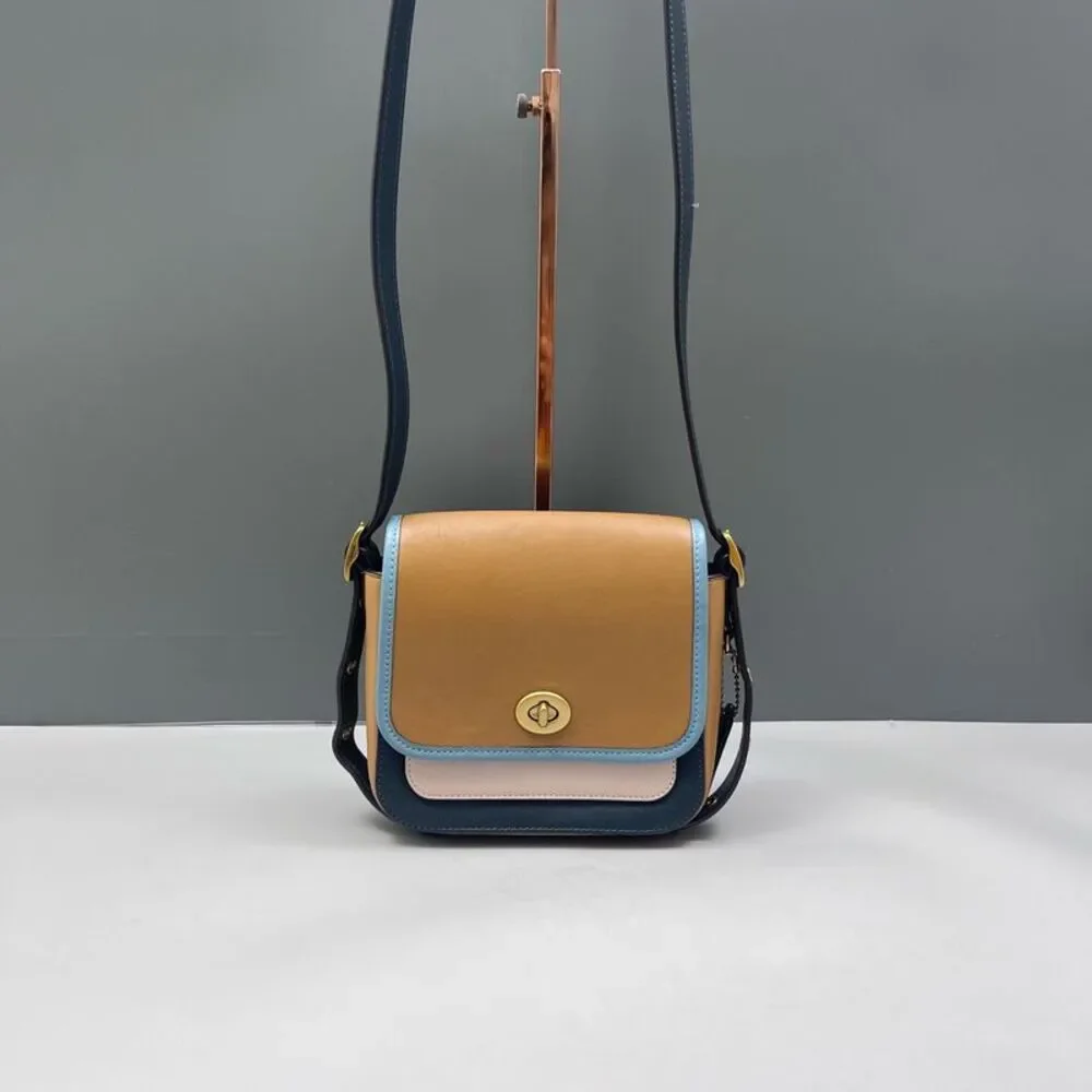 Coach Women Pre-Loved Bag Very Good Condition